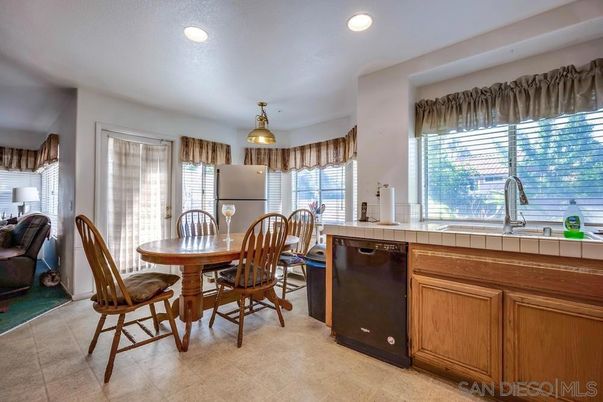 Dining room, Interior, Kitchen, Recessed Lighting, Tile Countertops
