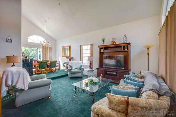 Dining room, Interior, Living room, Pendant Lights