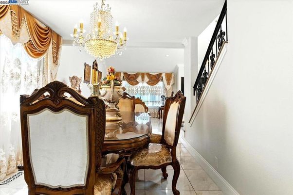 Chandelier, Dining room, Interior