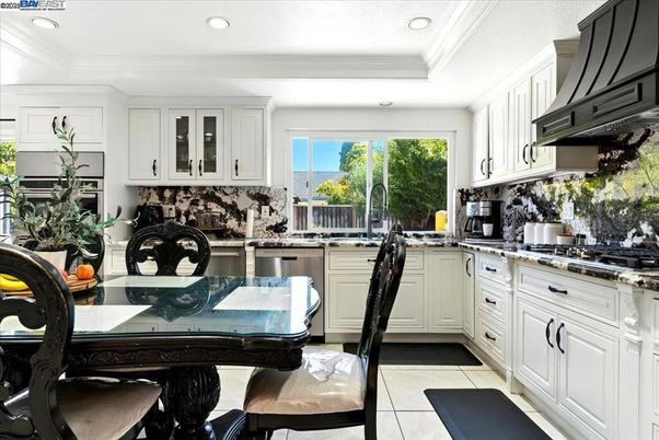 Dining room, Interior, Kitchen, Recessed Lighting
