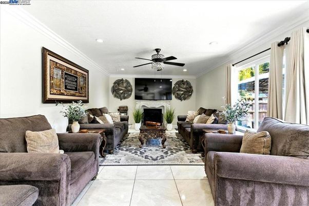 Fireplace, Interior, Living room, Recessed Lighting