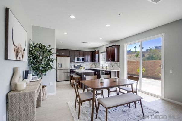 Dining room, Interior, Kitchen, Recessed Lighting, Stainless Steel Appliances