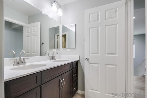 Bathroom, Dual Sink Vanities, Interior