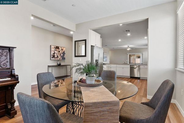 Dining room, Interior, Kitchen, Recessed Lighting, Wood Texture Flooring