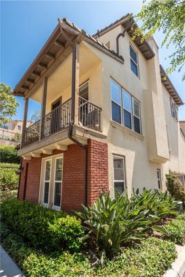 Attached, Exterior, Facade, Mediterranean