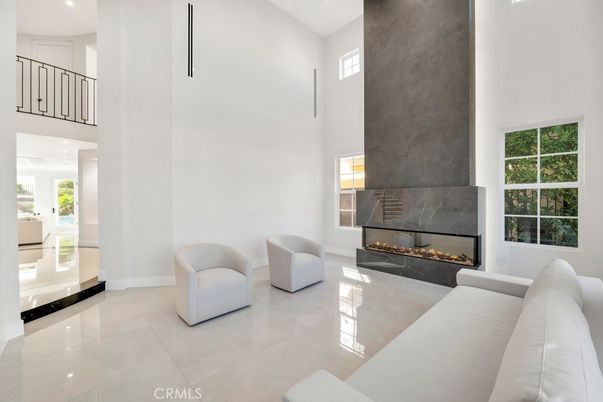 Fireplace, Interior, Living room, Recessed Lighting