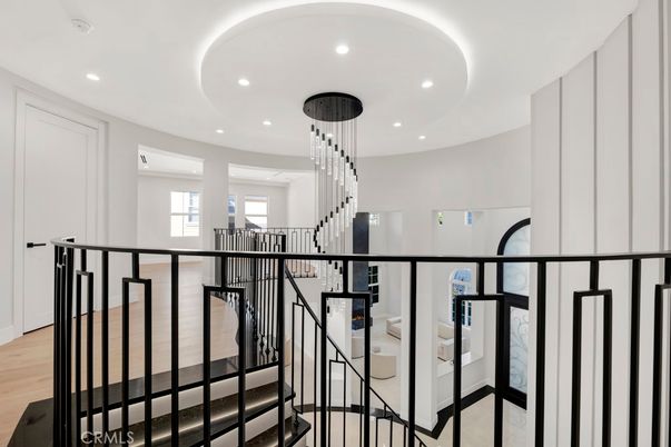 Interior, Pendant Lights, Recessed Lighting, Wood Texture Flooring