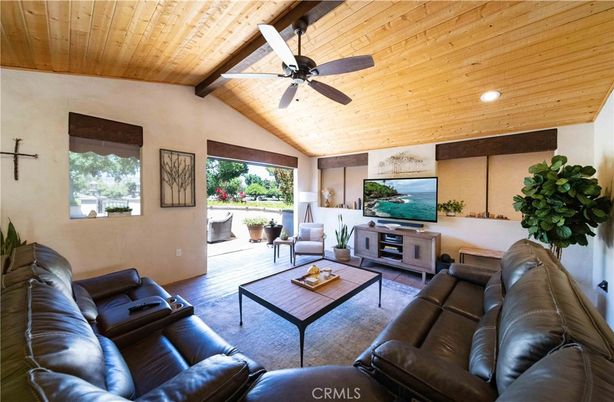 Interior, Living room, Recessed Lighting, Wooden Beams, Wooden Ceilings, Wood Texture Flooring