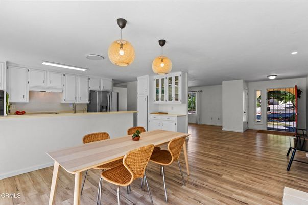 Dining room, Interior, Kitchen, Pendant Lights, Recessed Lighting, Wood Texture Flooring