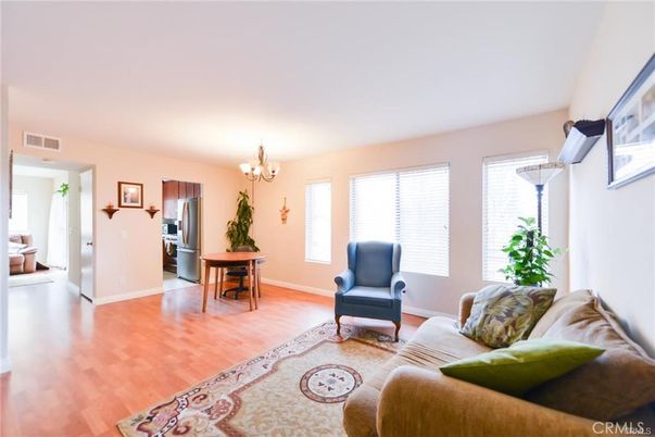 Chandelier, Interior, Kitchen, Living room, Stainless Steel Appliances, Wood Texture Flooring