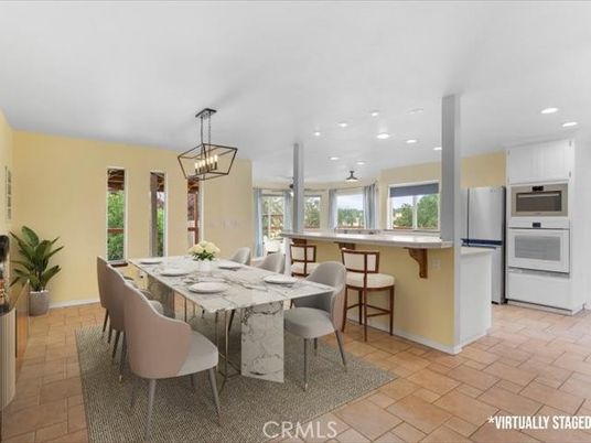 Chandelier, Dining room, Interior, Kitchen, Pendant Lights, Recessed Lighting, Stainless Steel Appliances