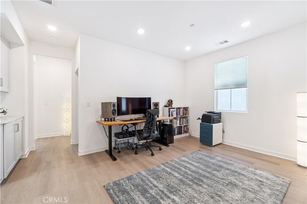 Home Office, Interior, Recessed Lighting, Wood Texture Flooring