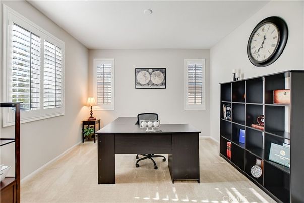 Home Office, Interior