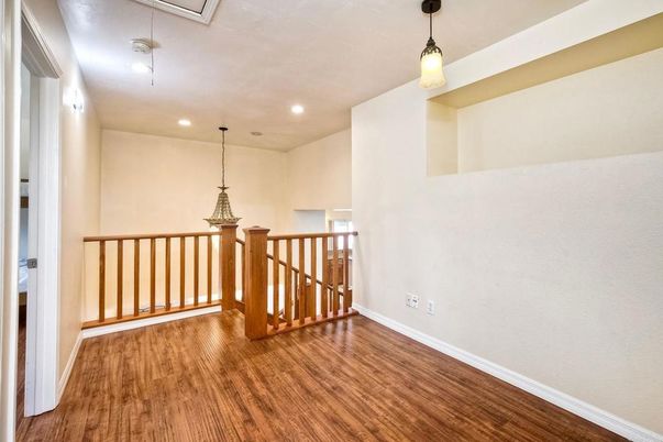 Interior, Pendant Lights, Recessed Lighting, Wood Texture Flooring