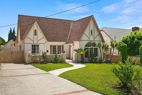 Backyard, Exterior, Facade, Tudor Revival