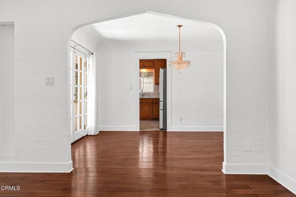 Chandelier, Empty room, Interior, Wood Texture Flooring