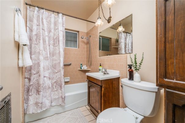 Bathroom, Interior, Pendant Lights
