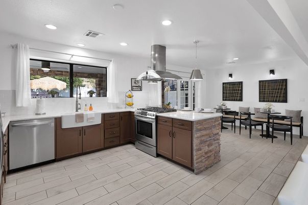 Dining room, Interior, Kitchen, Pendant Lights, Recessed Lighting, Stainless Steel Appliances, Wood Texture Flooring