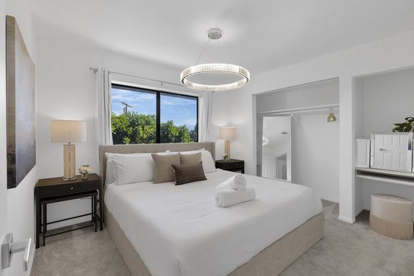 Bedroom, Interior, Pendant Lights