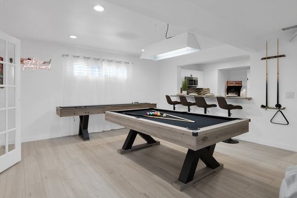 Billiard Table, Game Room, Interior, Recessed Lighting, Wood Texture Flooring