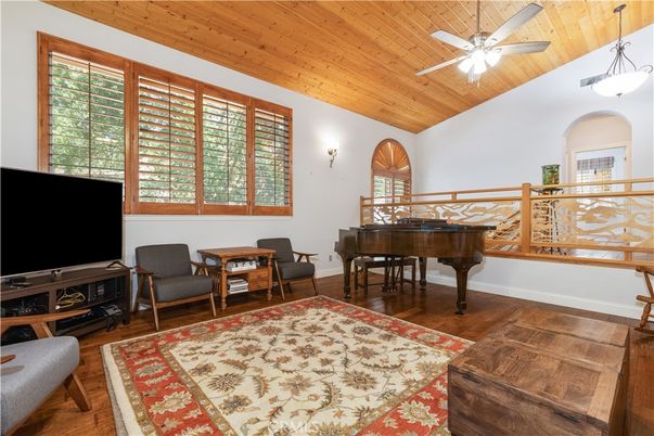 Interior, Pendant Lights, Piano, Wooden Ceilings, Wood Texture Flooring