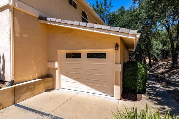 Detached Garage, Exterior
