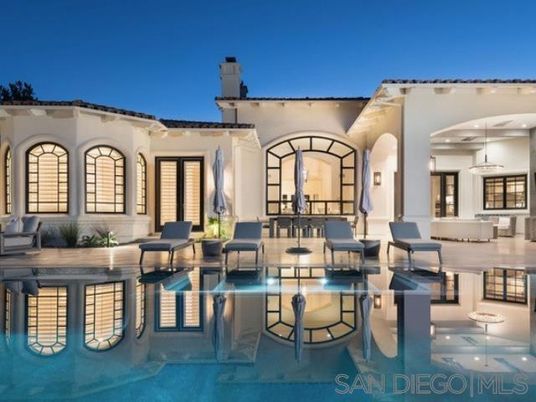 Exterior, Pendant Lights, Pool