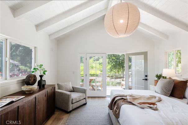 Bedroom, Interior, Pendant Lights, Wood Texture Flooring