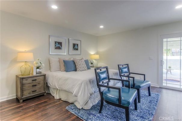 Bedroom, Dining room, Interior, Recessed Lighting, Wood Texture Flooring