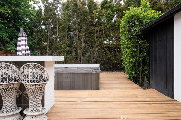 Exterior, Hot Tub