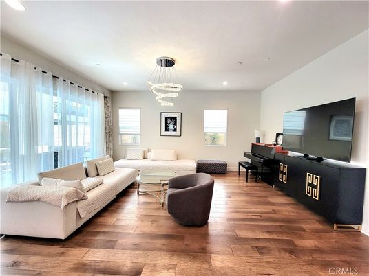 Interior, Living room, Pendant Lights, Recessed Lighting, Wood Texture Flooring