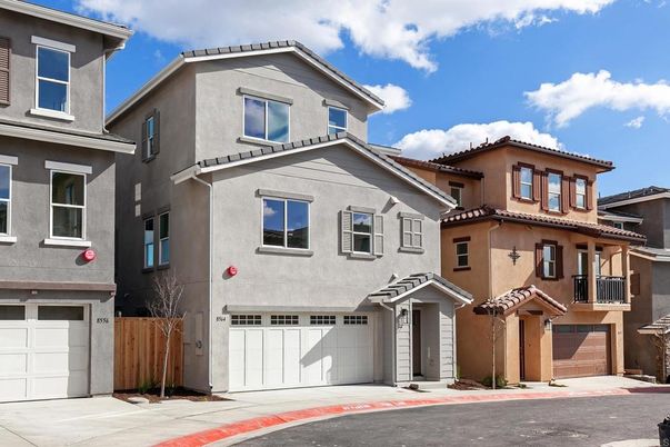 Attached, Exterior, Facade, Mediterranean