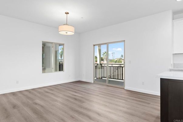 Empty room, Interior, Pendant Lights, Wood Texture Flooring
