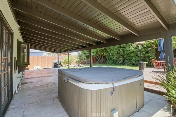 Exterior, Hot Tub