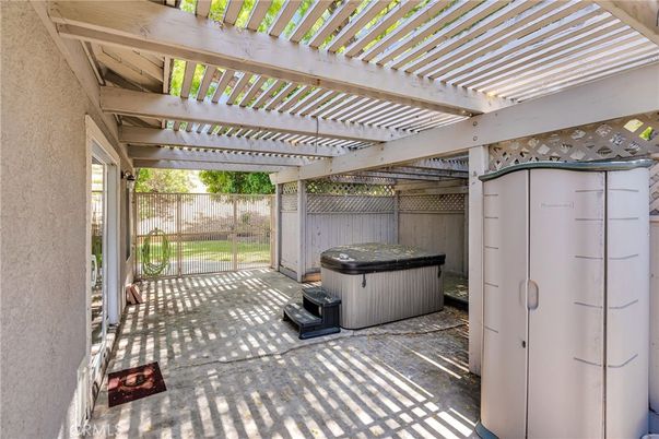 Exterior, Hot Tub