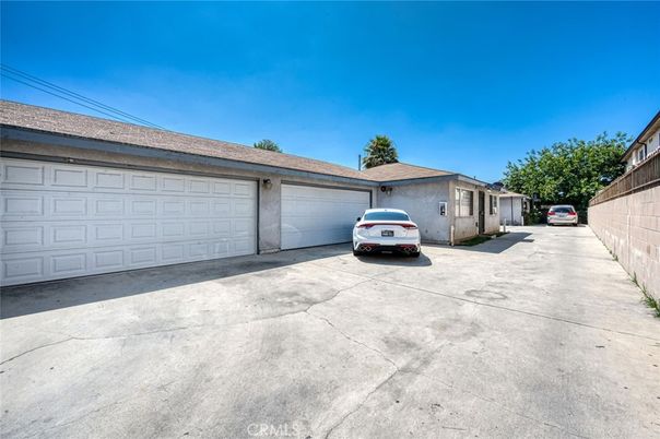 Detached Garage, Exterior