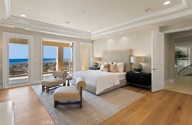Bedroom, Interior, Recessed Lighting, Water, Wood Texture Flooring