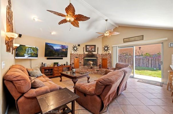 Fireplace, Interior, Living room, Recessed Lighting