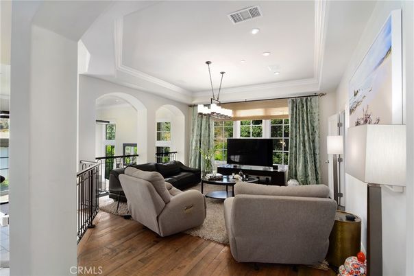 Chandelier, Interior, Living room, Pendant Lights, Recessed Lighting, Wood Texture Flooring