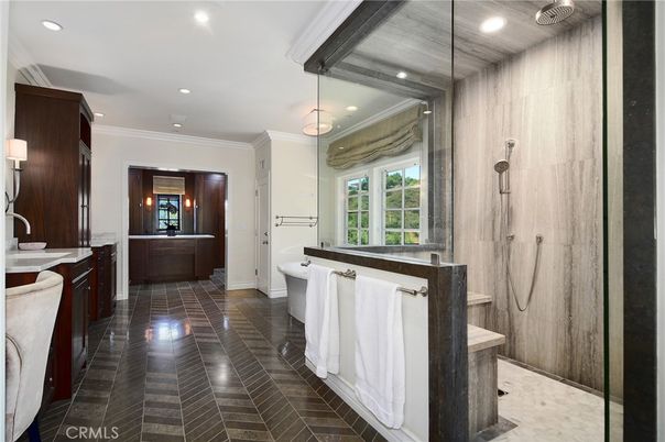 Bathroom, Interior, Recessed Lighting