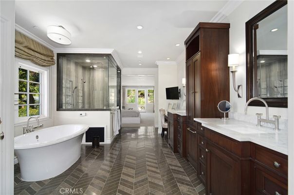 Bathroom, Dual Sink Vanities, Free Standing Baths, Glass Shower, Interior, Recessed Lighting