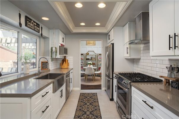 Dining room, Interior, Kitchen, Recessed Lighting, Stainless Steel Appliances