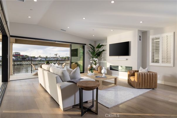Interior, Living room, Recessed Lighting, Water, Wood Texture Flooring