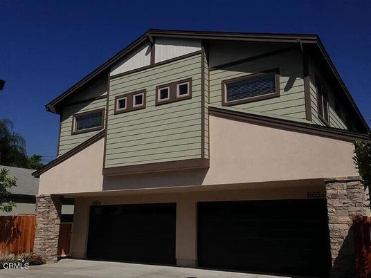 Attached, Exterior, Facade, Modern