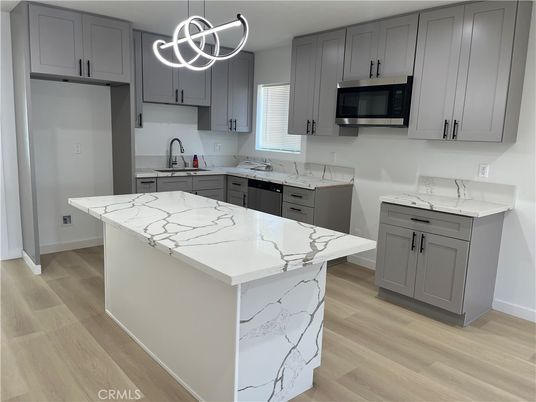 Interior, Kitchen, Pendant Lights, Wood Texture Flooring