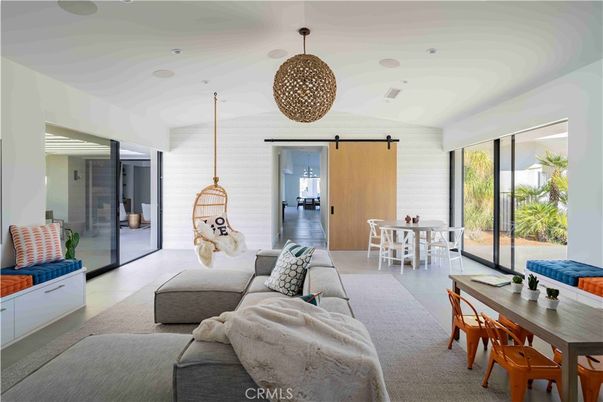 Dining room, Interior, Living room, Pendant Lights, Recessed Lighting