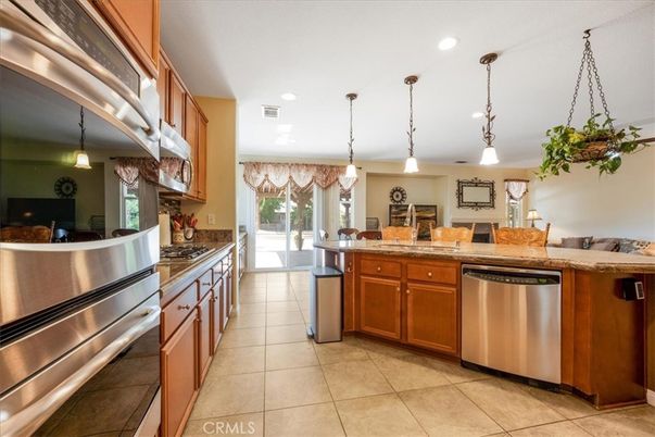 Dining room, Interior, Kitchen, Pendant Lights, Recessed Lighting, Stainless Steel Appliances