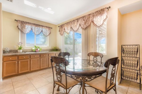 Dining room, Interior