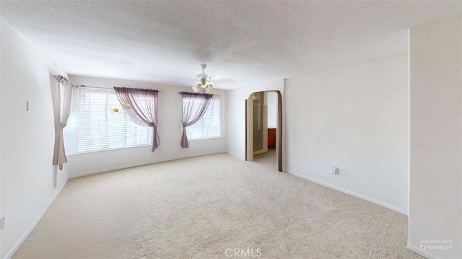Chandelier, Empty room, Interior