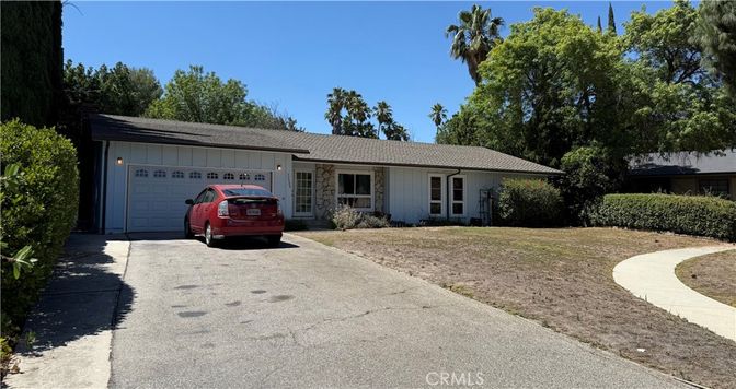 Attached, Backyard, Exterior, Facade, Ranch